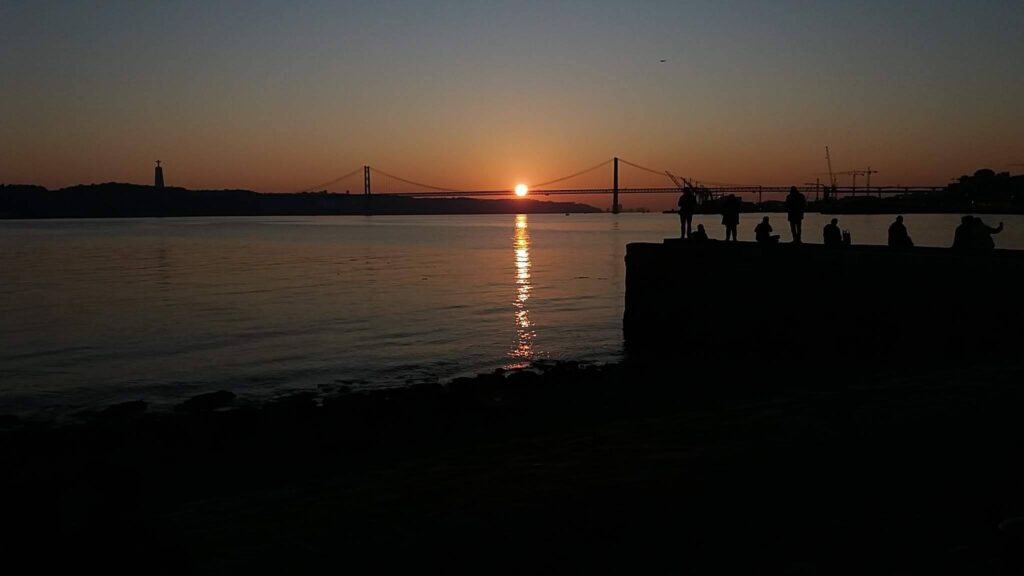 Pôr do Sol no Cais do Sodré, Lisboa